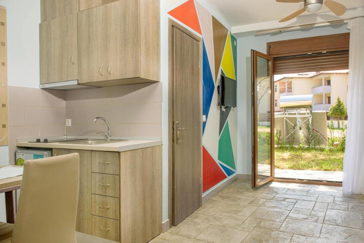 3D Iliadis Suites 이에리소스 외부 사진