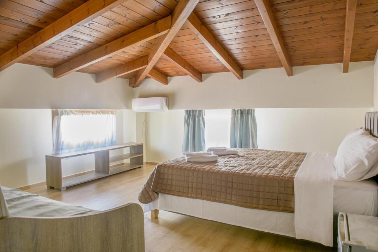 3D Iliadis Suites 이에리소스 외부 사진
